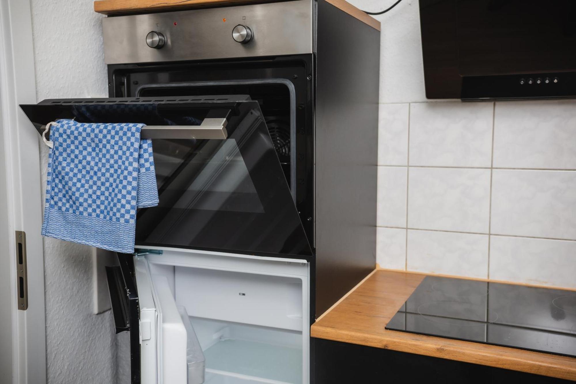 Dortmunder Erdgeschoss-luxusloft Mit Grossen Balkon, Netflix Und 250 Mbytes Highspeed Wifi Apartment *